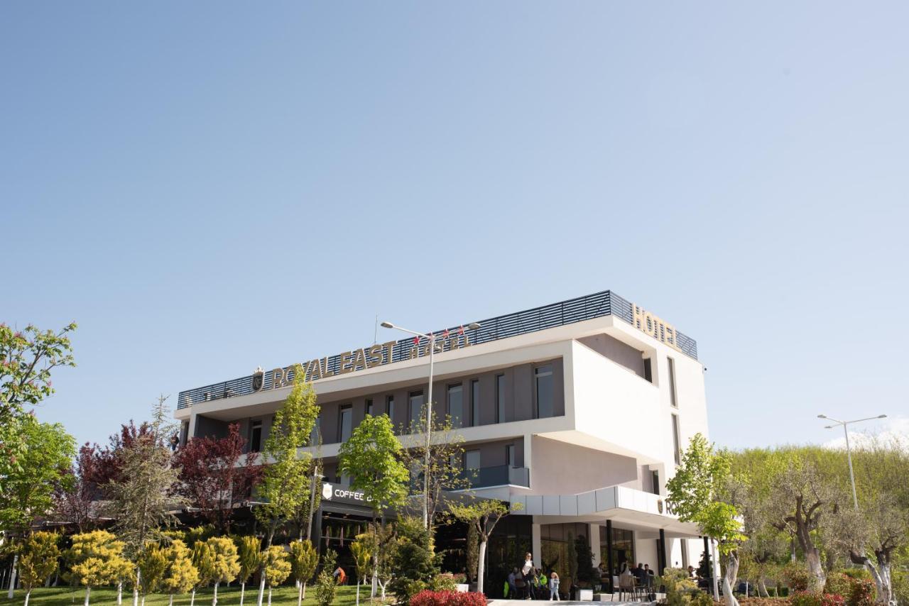 Royal East Resort Mjull-Bathore Exterior photo
